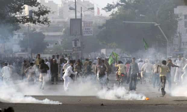 Protests Over Anti Islam Film And Muhammad Cartoons As It Happened Pakistan The Guardian