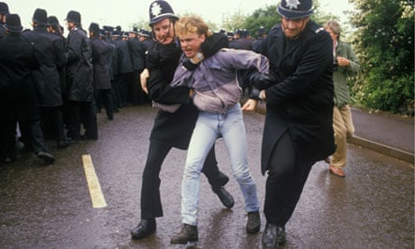 https://i.guim.co.uk/img/static/sys-images/Guardian/Pix/pictures/2013/1/15/1358252606737/Miners-Strike-Orgreave--010.jpg?width=465&dpr=1&s=none