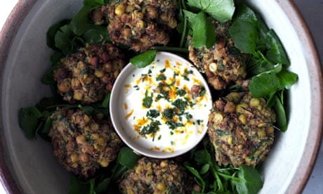 Spiced chickpea balls