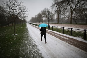 snow in uk: Hyde Park 