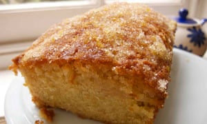 Felicity's perfect lemon drizzle cake