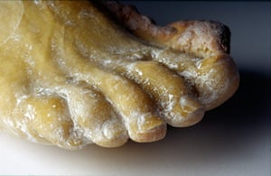Experimental Food: bread foot