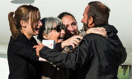 French men held hostage for 3 years by al-Qaida arrive back in France ...