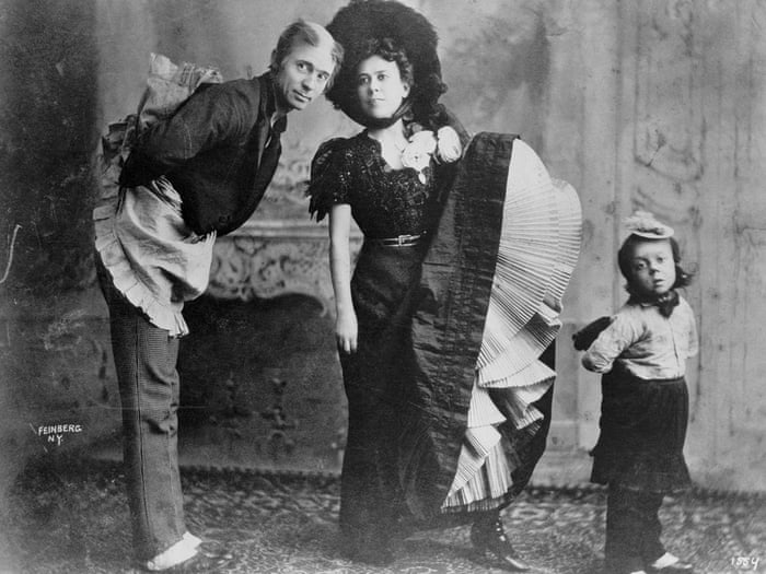 Buster-Keaton-as-a-child--006.jpg?width=