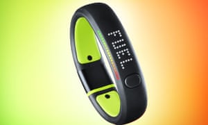 Nike Fuelband Se Review The Active Person S Fitness Tracker Technology The Guardian