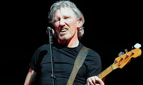 Roger Waters performs The Wall