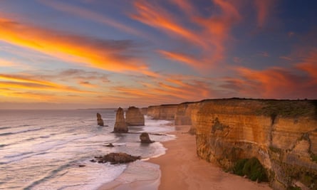 Twelve Apostles at dusk, Port Campbell National Park, Great Ocean Road, Victoria, Australia