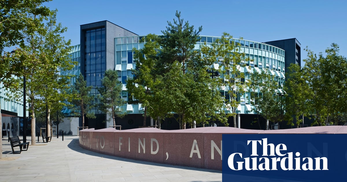 Chobham Academy The School With An Olympic Playground Art And