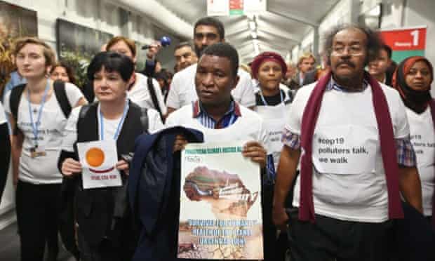 The largest environmental organizations, social movements and labour unions representatives walked out of the UN Climate Change Conference negotiations on 21 November. EPA/RAFAL GUZ