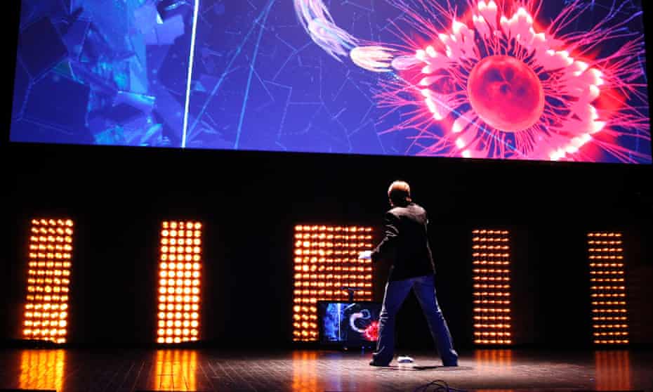 Tetsuya Mizuguchi demonstrates the game "Child of Eden" for Kinect Xbox 360