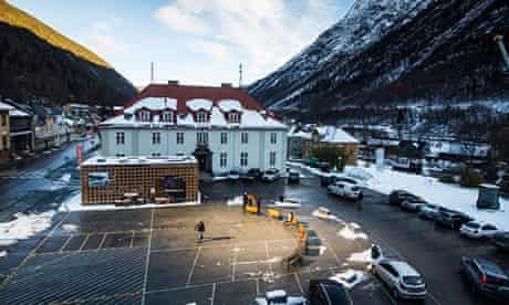Rjukan's market square basks in the light beamed down by the three mirrors.