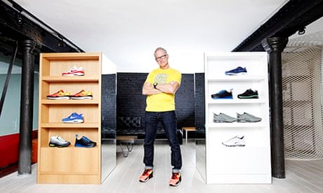 regeling sessie Duwen Nike's iconic Air Max trainer celebrates 25th anniversary with Tinker  Hatfield | Fashion | The Guardian