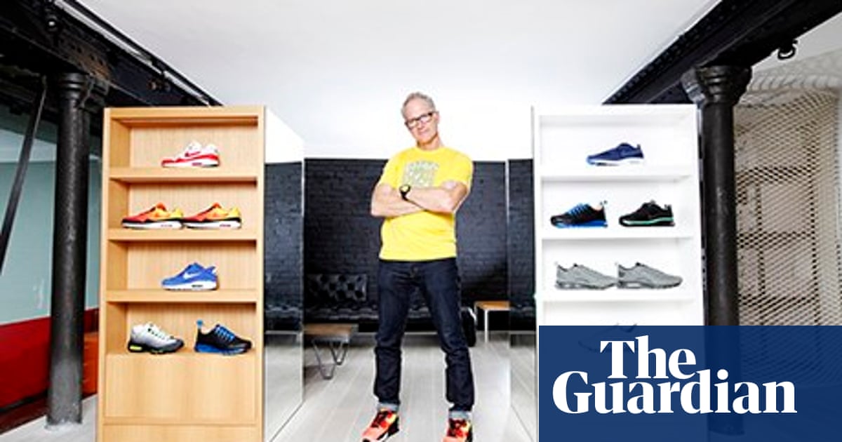 canción Misionero alfiler Nike's iconic Air Max trainer celebrates 25th anniversary with Tinker  Hatfield | Fashion | The Guardian