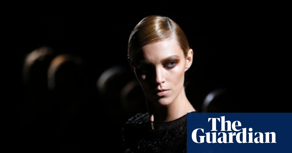 How Fashion Apps Are Looking Forward On Iphone Ipad And Android Technology The Guardian
