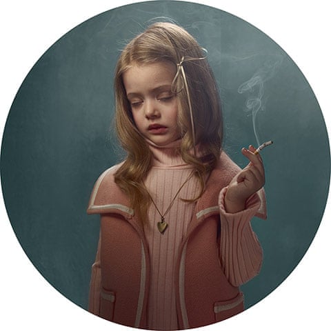 Smoking Kids von Frieke Janssens Smoking Kids by Frieke Janssens