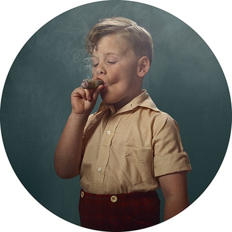 Smoking Kids von Frieke Janssens Smoking Kids by Frieke Janssens