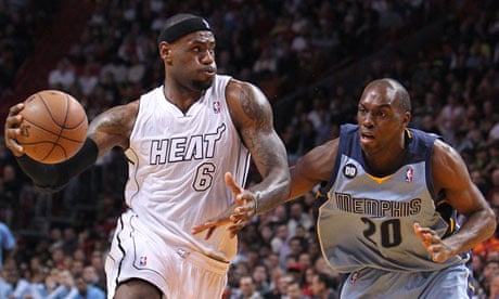 LeBron James scores 35 as Heat even series with Spurs