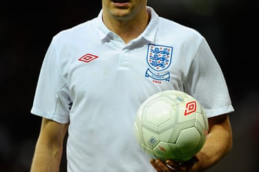 UMBRO ENGLAND 2004 AWAY SILVER SHORT - Soccer Plus UMBRO ENGLAND 2004 AWAY SILVER SHORT - Soccer Plus