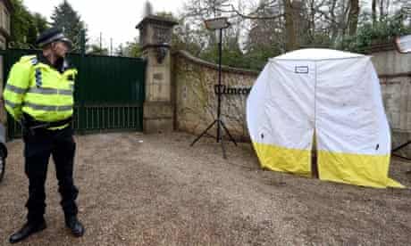 Boris Berezovsky Postmortem Identifies Hanging As Cause Of Death World News The Guardian
