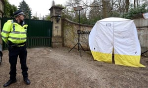 Boris Berezovsky Postmortem Identifies Hanging As Cause Of Death World News The Guardian