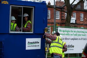 Greenpeace : shale gas fracking protest Tatton constituency in Knutsford