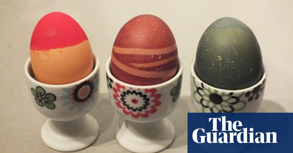 How To Dye Eggs For Easter Life And Style The Guardian