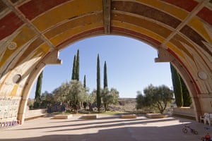 Paolo Soleri: Arcosanti, an experimental town in the Arizone desert 