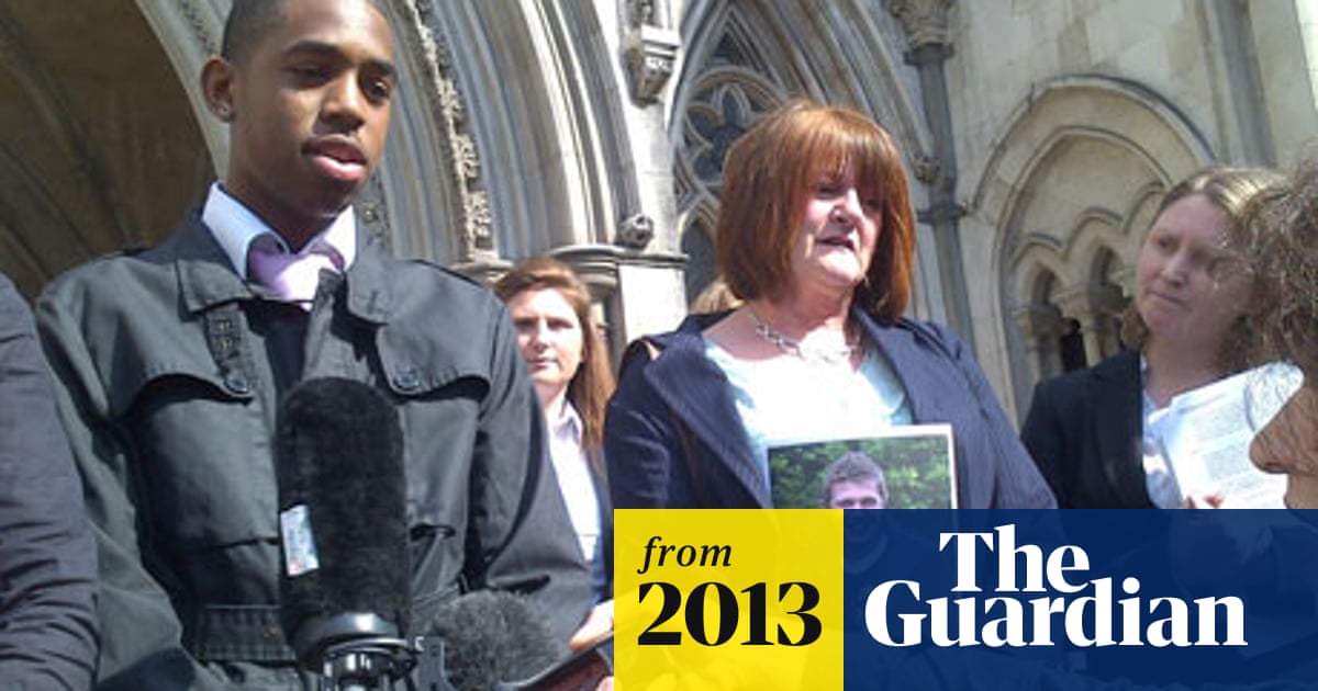 Police Must Treat 17 Year Olds In Custody As Children Court Rules Police The Guardian