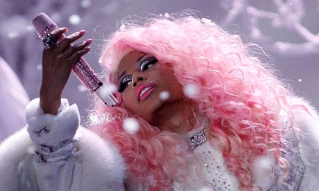 Nicki Minaj Rocks Pink Hair & Fur Coat In Epic 'We Go Up' Music Video –  Hollywood Life