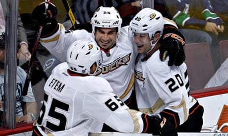 Rangers Beat Ducks on Short-Handed Goal With 40 Seconds Left - The