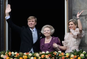 Netherlands inauguration: King Willem-Alexander of the Netherlands waves form the balcony