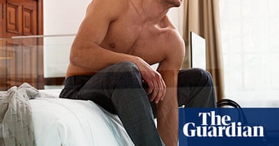 Men getting dressed: nine different looks - in pictures