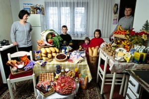 Hungry Planet: Dudo family - Bosnia