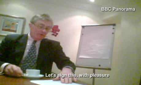 Patrick Mercer MP signs a contract with the fake lobbying company set up by BBC Panorama.
