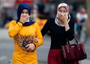 Turkey unrest: Women cover their faces