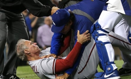 Don Mattingly Takes Dodgers For His First Trip Back To The Yankees Us Sports The Guardian