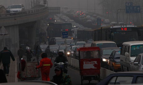 Heavy smog envelops Beijing