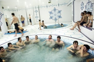 Kabul's new rich: Afghans in Sauna Nazary