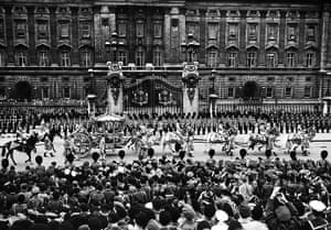 Queen's coronation 1953: The royal carriage of Queen Elizabeth II