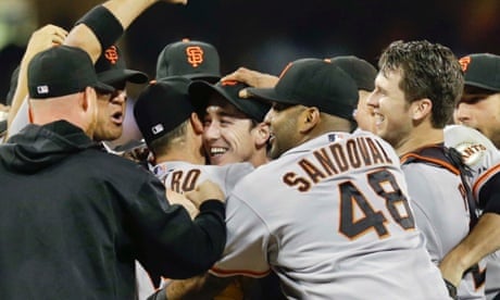Matt Cain reacts to pitching perfecto for Giants