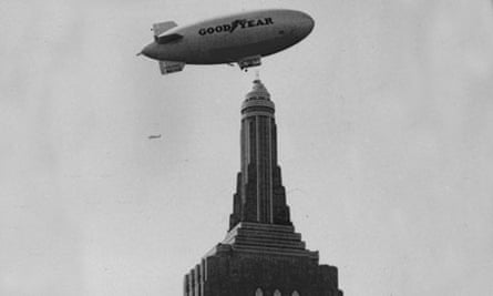 The dirigible Columbia failed in an attempt to pick up mail
