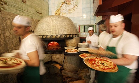 Pizza chefs in Naples