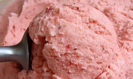 https://i.guim.co.uk/img/static/sys-images/Guardian/Pix/pictures/2013/8/29/1377776488533/Strawberry-ice-cream-010.jpg?width=465&dpr=1&s=none