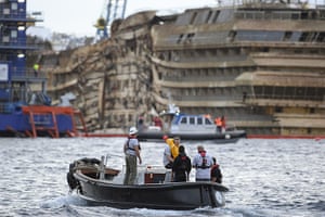Concordia refloats: Officials declared it a "perfect" end to a daring and unprecedented enginee