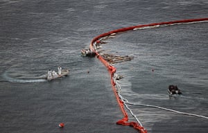 Concordia refloats: Debris is contained