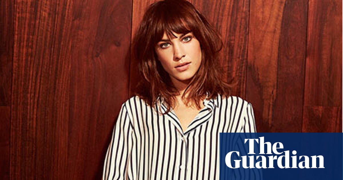 Alexa Chung I Don T Know Whether To Be Open And Vulnerable