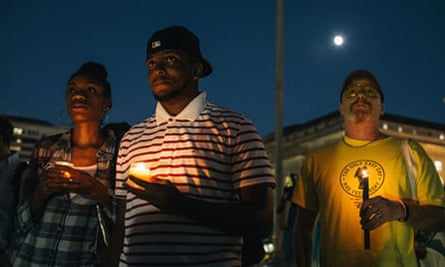 Candlelight vigil after DC navy yard shooting
