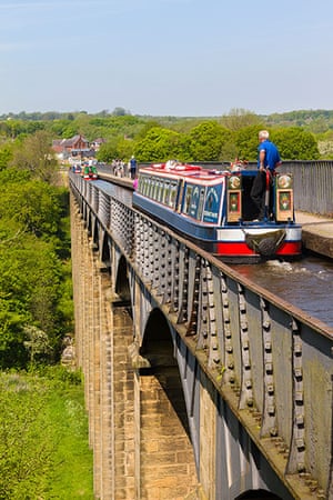 Ten best: Canal boat, Pont Cysyllte aqueduct, Llangollen, Wales