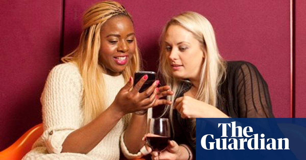 The Tinder effect: psychology of dating in the technosexual era | Media &  Tech Network | The Guardian
