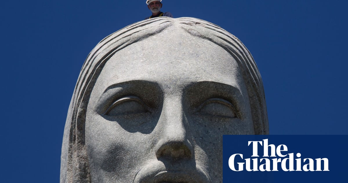 Rio Statue Is Repaired After Lightning Strikes In Pictures World News The Guardian